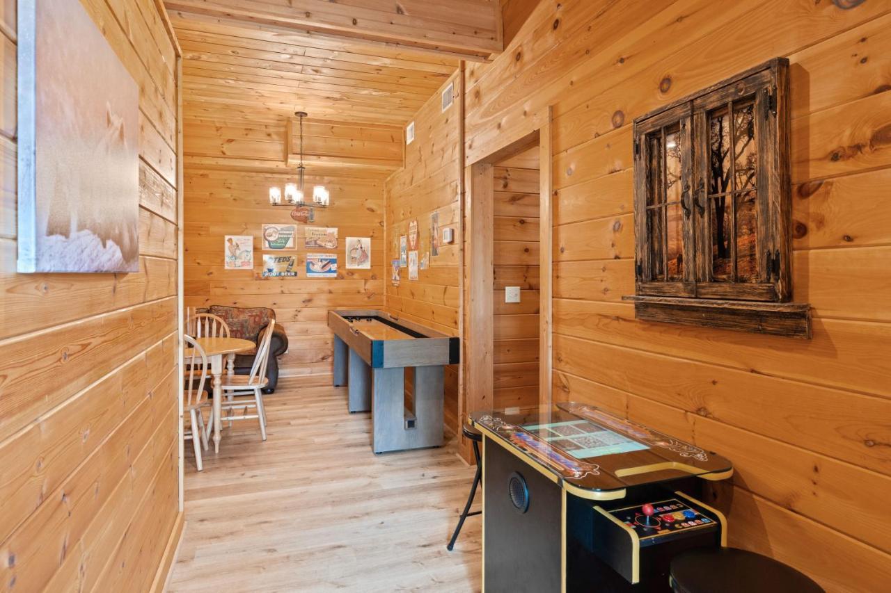 Mountain View 5 Bdrm Gatlinburg Cabin Near Downtown Arts Exterior foto